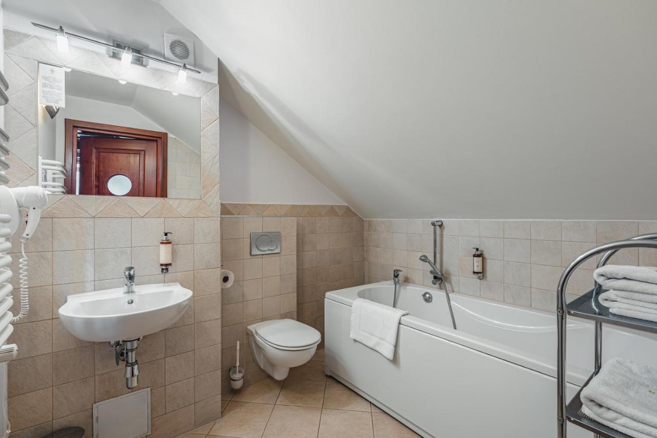 Hotel Batory شتافنيتسه المظهر الخارجي الصورة